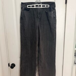 Old Navy Women's Straight Leg Black Jeans